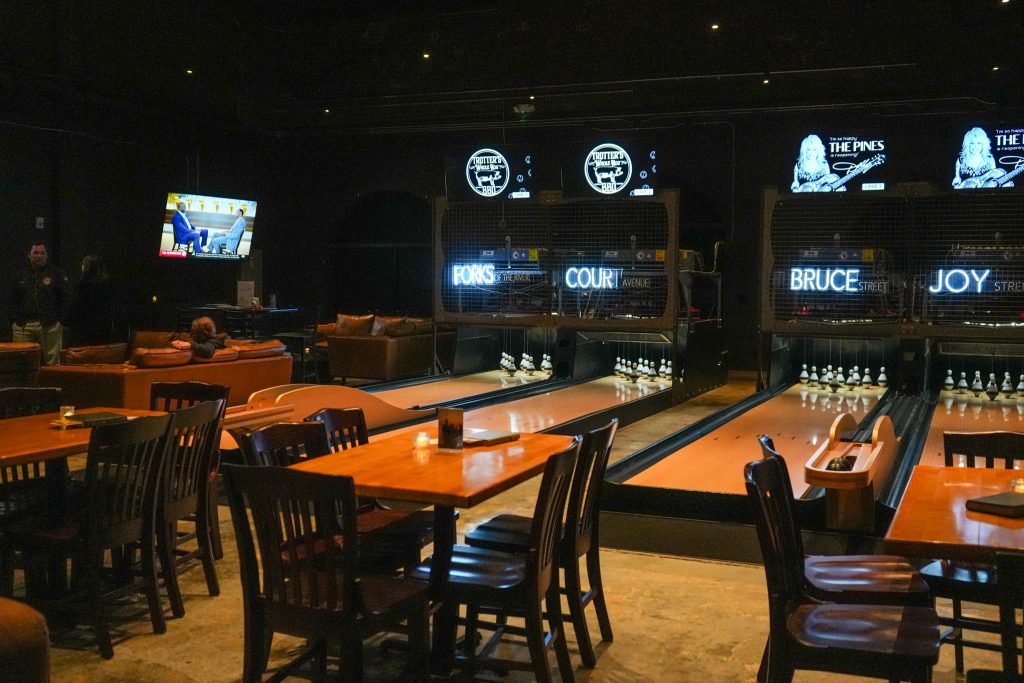 Wedding Receptions in Sevierville at the Pines Downtown